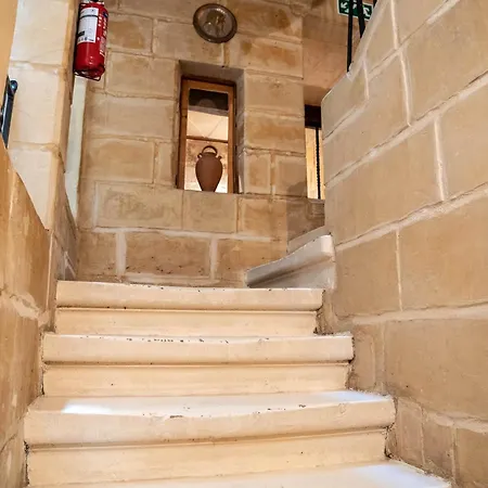 Senglea Charming 2bdr Townhouse Ferienhaus
