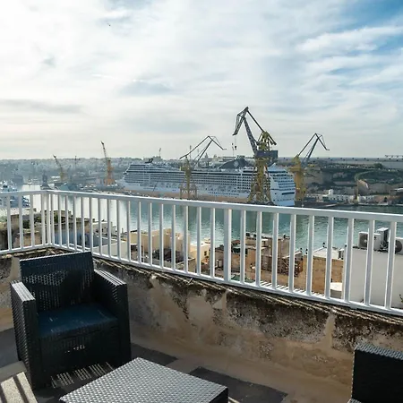 Senglea Charming 2bdr Townhouse Ferienhaus