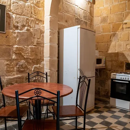Senglea Charming 2bdr Townhouse Ferienhaus *
