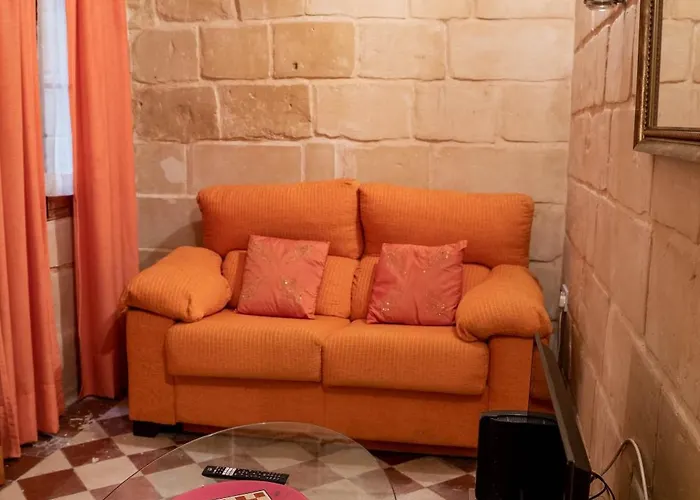 Senglea Charming 2bdr Townhouse Qormi