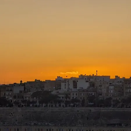 Senglea Charming 2bdr Townhouse * Qormi