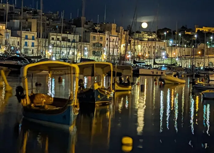 Senglea Charming 2bdr Townhouse * Qormi