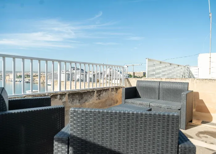 Senglea Charming 2bdr Townhouse Сasa de vacaciones *