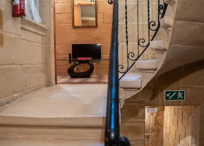 Senglea Charming 2bdr Townhouse Сasa de vacaciones Qormi