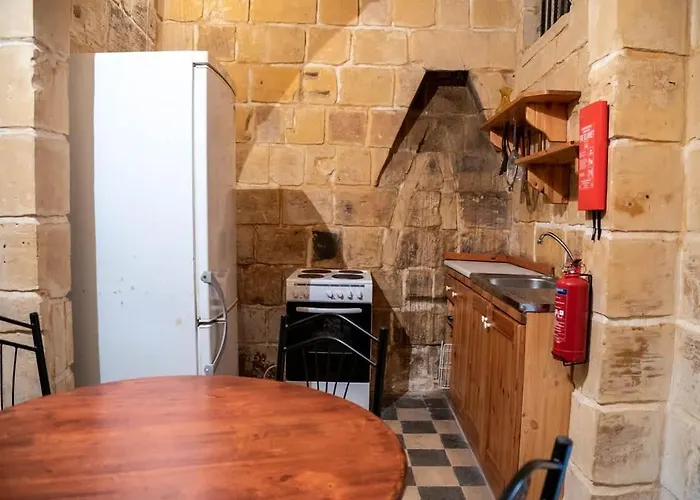 Senglea Charming 2bdr Townhouse * Qormi
