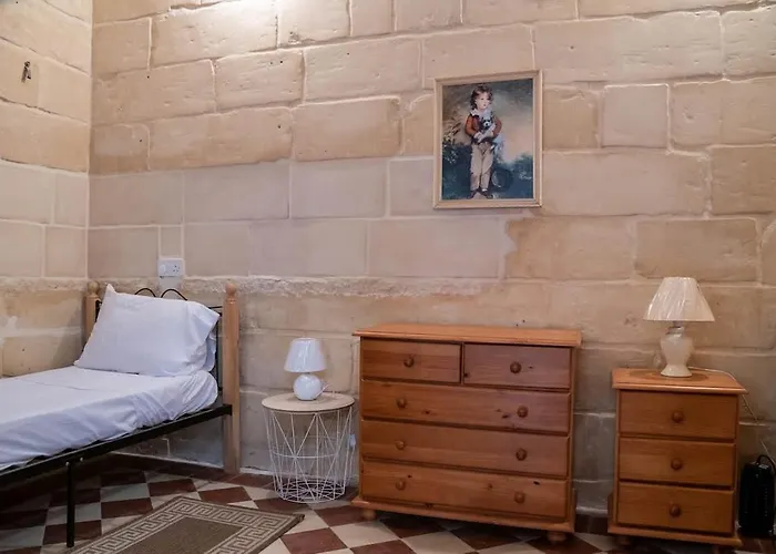 Senglea Charming 2bdr Townhouse Qormi